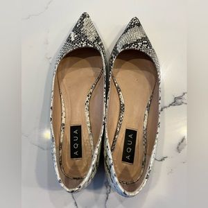 Pointed toe snakeskin flats by Aqua